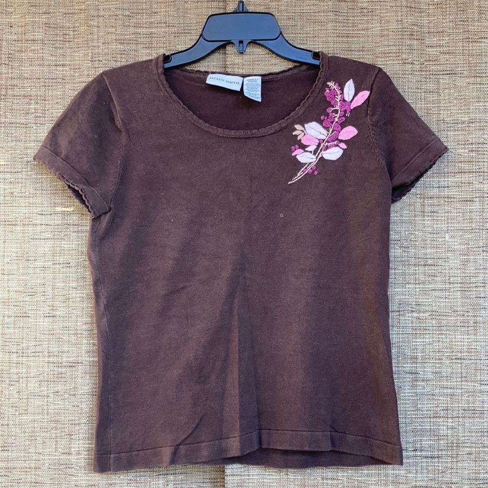 Jaclyn Smith silk blend embroidered tee shirt color brown